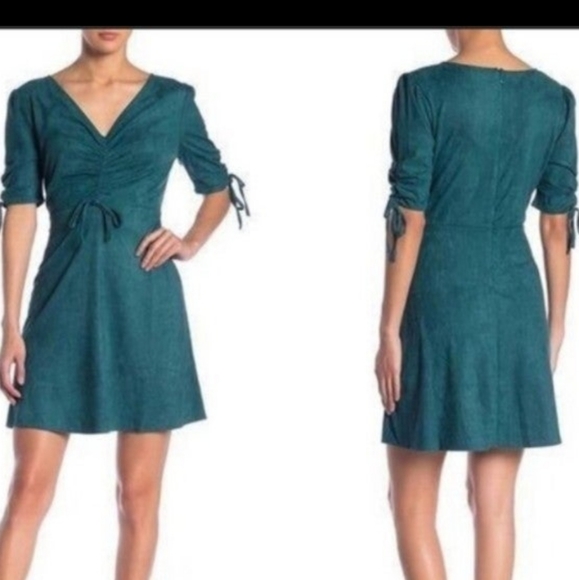 NWT Sugar Lips Size XS EMERALD Green fit and flare Micro suade texture Dress. - Picture 1 of 10